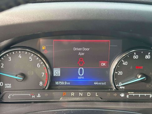 Used 2022 Ford Explorer XLT w/ Equipment Group 202A image 26