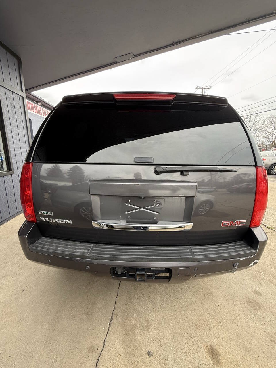 Used 2010 GMC Yukon SLT RWD image 5