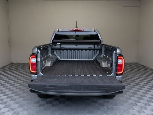 Used 2024 GMC Canyon Elevation image 15