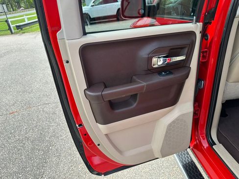 Used 2018 RAM 1500 Laramie w/ Convenience Group AWD/4WD image 17