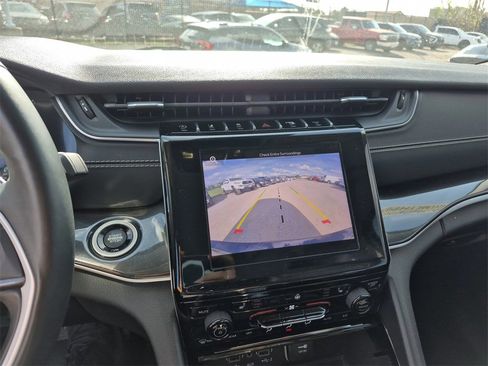 Used 2022 Jeep Grand Cherokee L Laredo w/ Luxury Tech Group I image 40