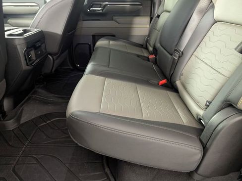 Certified 2025 Chevrolet Silverado 2500 ZR2 w/ Technology Package image 27