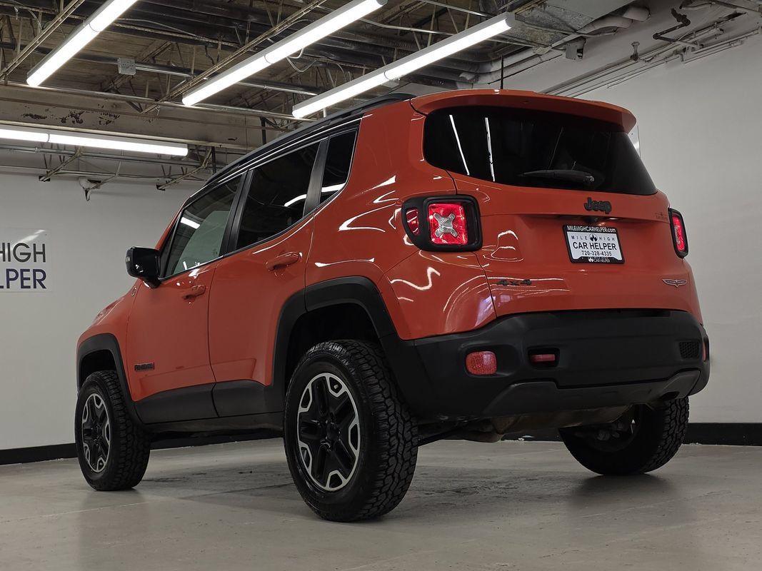 Used 2016 Jeep Renegade Trailhawk AWD/4WD image 12