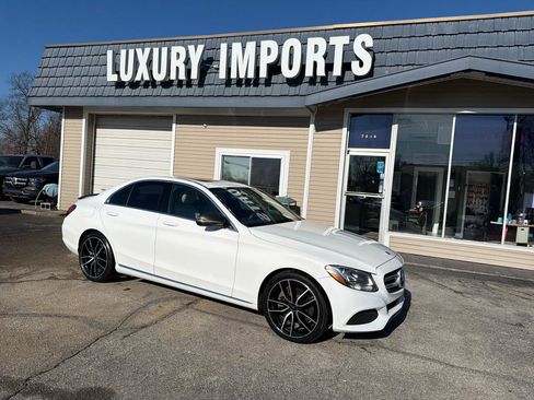 Used 2018 Mercedes-Benz C 300 Sedan image 2