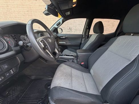 Used 2023 Toyota Tacoma TRD Sport w/ Advanced Technology Package AWD/4WD image 10