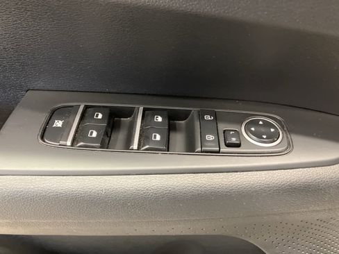 Used 2024 Kia Forte LXS image 12