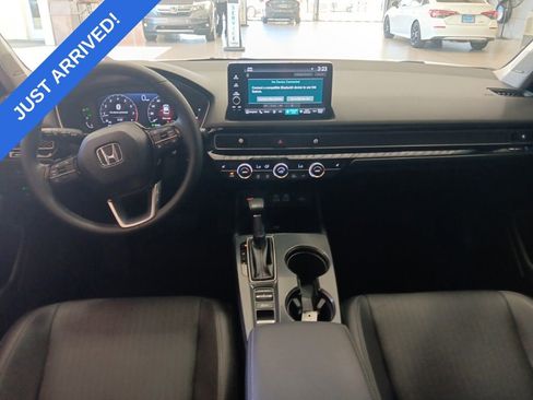 Used 2023 Honda Civic Touring image 5
