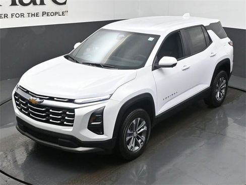 New 2026 Chevrolet Equinox LT w/ Safety and Technology Package image 23