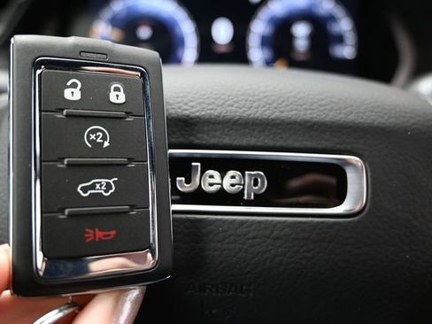 New 2026 Jeep Grand Cherokee Altitude AWD/4WD image 44