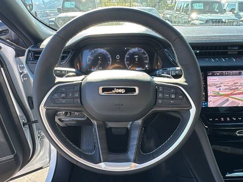 Used 2026 Jeep Grand Cherokee Limited w/ Limited Altitude Package AWD/4WD image 29
