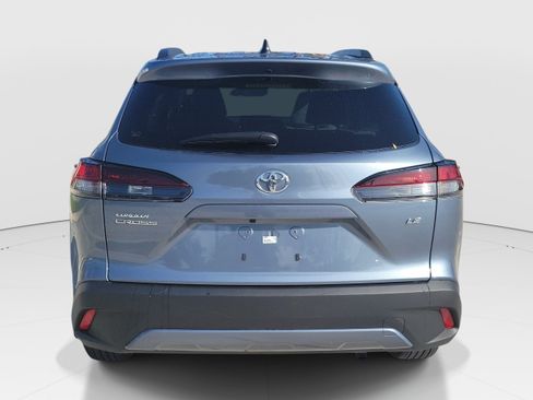 Used 2026 Toyota Corolla Cross LE FWD image 6