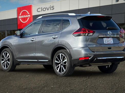 Used 2019 Nissan Rogue SL w/ Premium Package image 7