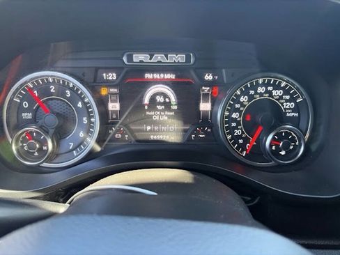 Used 2023 RAM 1500 Laramie AWD/4WD image 13