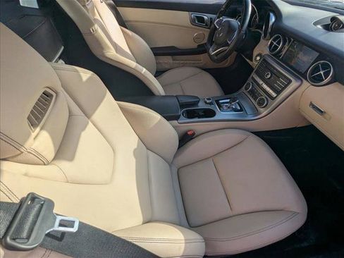 Used 2017 Mercedes-Benz SLC 300 image 19