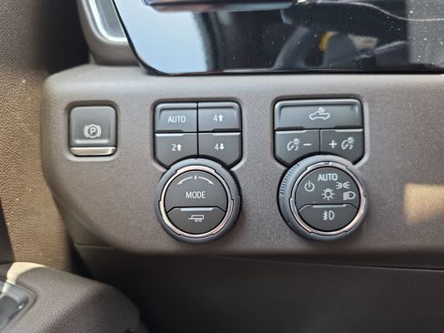 New 2026 Chevrolet Silverado 1500 RST w/ Convenience Package II AWD/4WD image 25