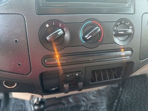 Used 2008 Ford F250 XL image 19