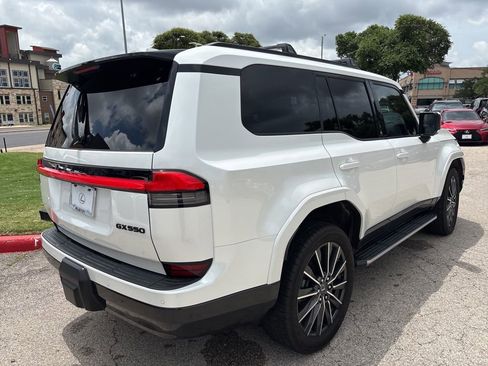 Used 2024 Lexus GX 550 w/ Accessory Package (Z1) AWD/4WD image 5