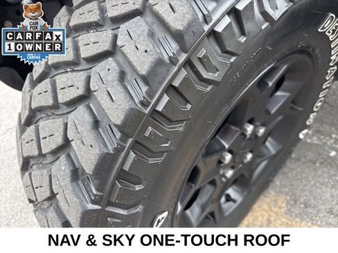 Used 2023 Jeep Wrangler Unlimited w/ Sun & Screen Package AWD/4WD image 8