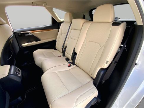 Used 2021 Lexus RX 350L FWD w/ Premium Package image 20