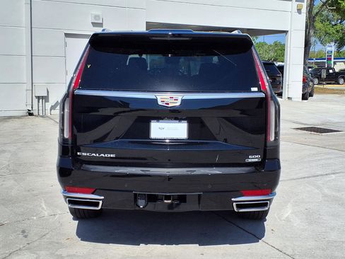 Certified 2024 Cadillac Escalade Premium Luxury image 4