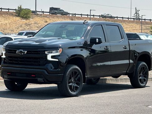 Used 2023 Chevrolet Silverado 1500 LT Trail Boss w/ LT Trail Boss Premium Package AWD/4WD image 7