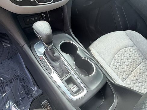 Used 2022 Chevrolet Equinox LS w/ LS Convenience Package FWD image 31