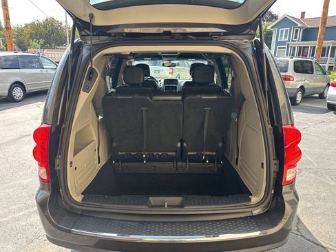Used 2015 Dodge Grand Caravan SXT FWD image 10