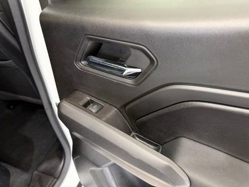 Used 2024 Chevrolet Colorado LT w/ LT Convenience Package III image 25