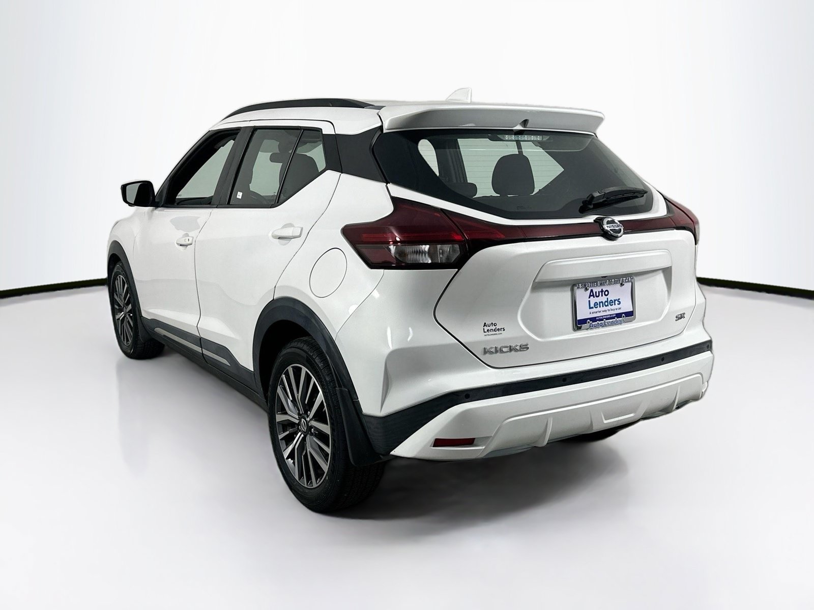 Used 2021 Nissan Kicks SR FWD image 7