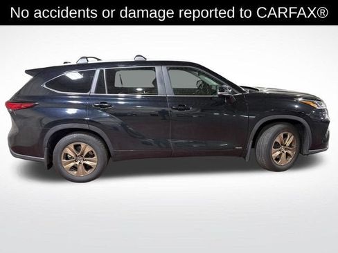 Used 2023 Toyota Highlander Bronze Edition AWD/4WD image 3