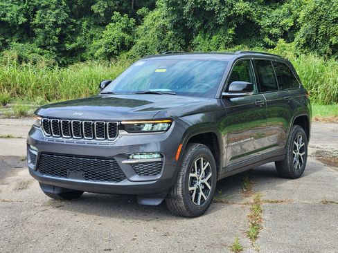 New 2025 Jeep Grand Cherokee Limited image 12