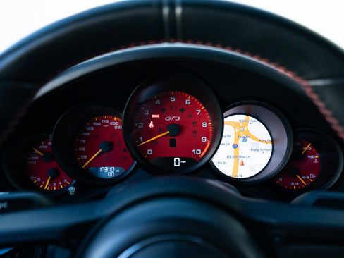 Used 2018 Porsche 911 GT3 RWD image 11