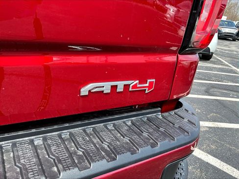 New 2026 GMC Sierra 1500 AT4 w/ AT4 Premium Package AWD/4WD image 8