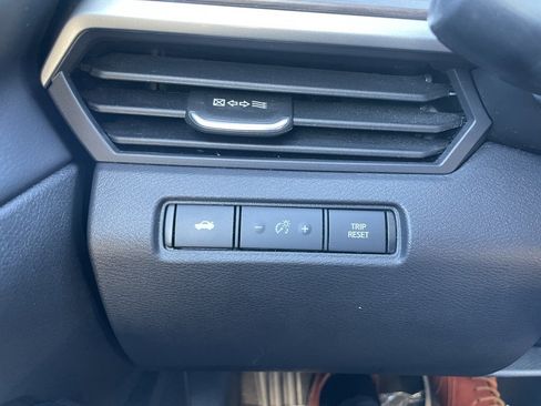 Used 2024 Nissan Altima 2.5 SV image 45