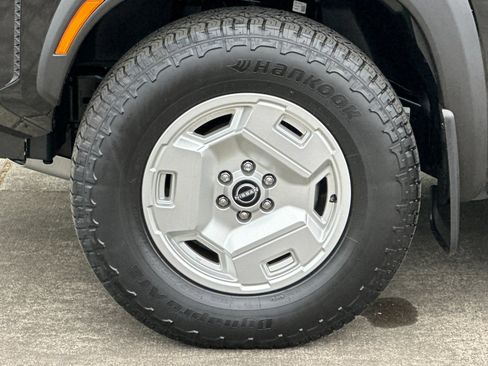 Certified 2024 Nissan Frontier SV w/ Hardbody Edition AWD/4WD image 22