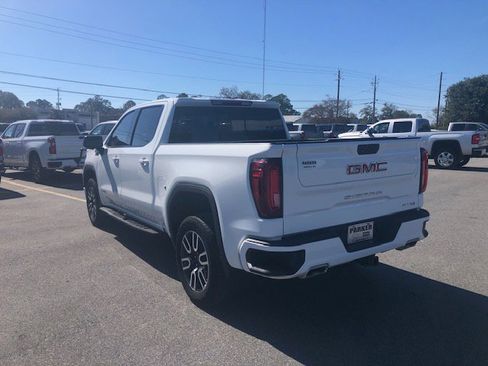 Used 2022 GMC Sierra 1500 AT4 w/ AT4 Preferred Package image 4