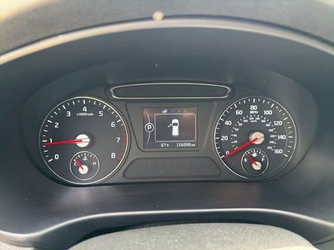 Used 2018 Kia Sorento LX image 19