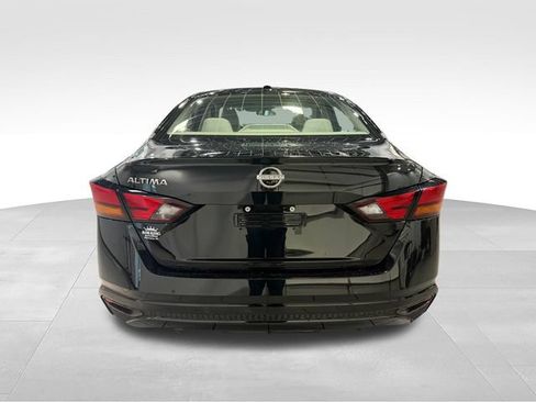 Used 2025 Nissan Altima 2.5 SV FWD image 6