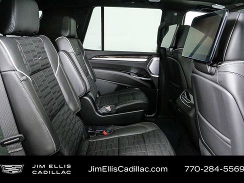 Certified 2026 Cadillac Escalade Platinum Sport w/ LPO, ONYX Package AWD/4WD image 22