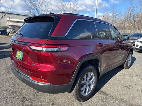 Certified 2023 Jeep Grand Cherokee Limited w/ Luxury Tech Group II image 17