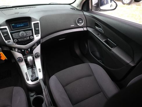Used 2013 Chevrolet Cruze LT FWD image 22
