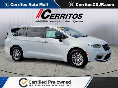 Certified 2024 Chrysler Pacifica Touring-L