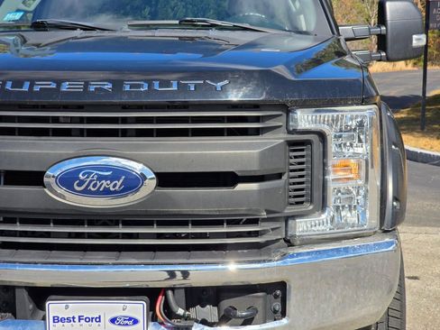Used 2018 Ford F350 XL image 3