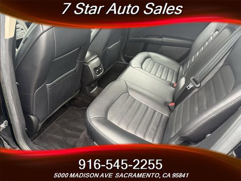 Used 2017 Ford Fusion SE w/ Fusion SE Technology Package image 16