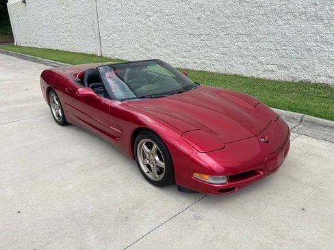 Used 2000 Chevrolet Corvette Convertible RWD image 20