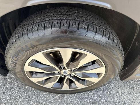 Used 2025 Subaru Outback Limited XT w/ Popular Package #2 image 10