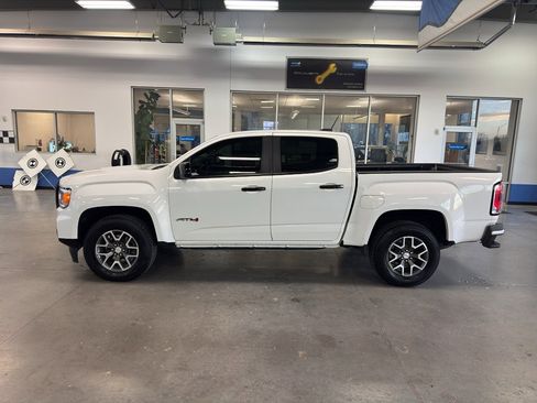 Used 2021 GMC Canyon AT4 image 2