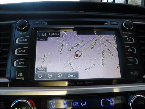 Used 2017 Toyota Highlander Limited image 13