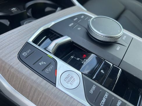 Used 2025 BMW 330i xDrive Sedan image 18