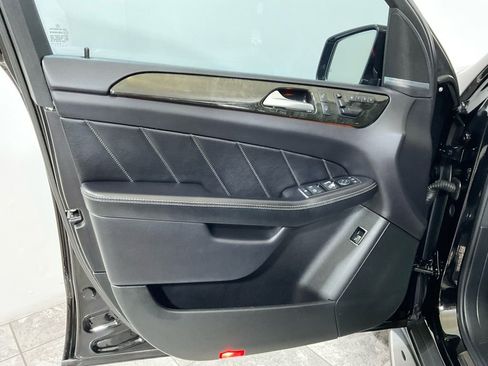 Used 2016 Mercedes-Benz GL 450 4MATIC image 38